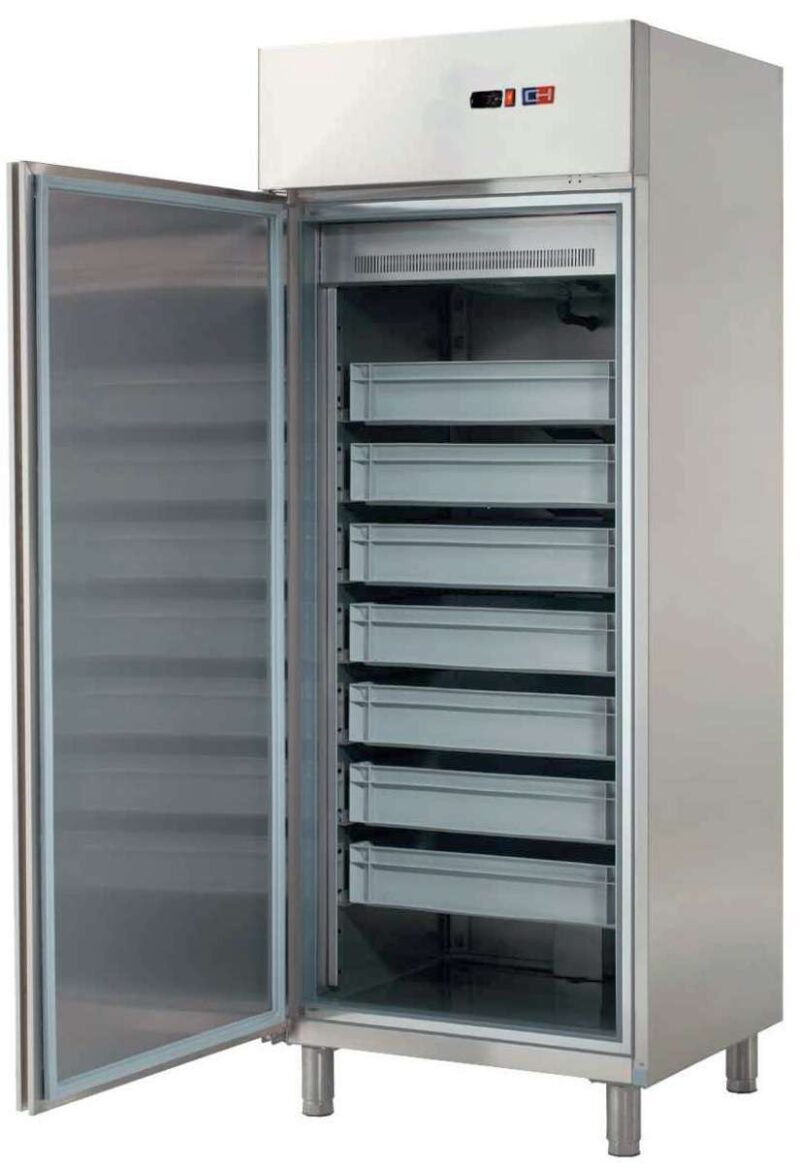 Armario Refrigerado Conservación de Pescado 1 Puerta 7 Contenedores de 760 x729 x2005h mm CORDOBA ARCH-701-P Armario Refrigerado Conservación de Pescado 1 Puerta 7 Contenedores de 760 x729 x2005h mm CORDOBA ARCH-701-P